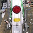 レストア情報 NO.2 いつまでも いのち 長らえて 下写真の自転車、初年度登録は昭和55年。つまり29年前から使っていただいているわけです。(後輪泥よけ部分) 買い替えの御相談もありましたが、ユーザーの思い出深い自転車であること。それに、古いとはいえ、アルミ部品大量採用車...