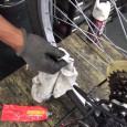 主にスポーツバイクにお乗りのお客様から、「どうやってメンテナンスをしたらいいのか」というお尋ねを頂きます。 指定された空気圧をきちんと守る、チェーンのガサついた状態（油切れ）では乗らない、等の基本は当たり前ですが、たまに...