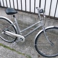 Super Light 再生日記 今回の再生日記、再生する自転車は一般車のシティーサイクル、BS super light です。 こちらの自転車、10年程前に当店でお買い上げ頂き、今回、クロスバイクにお乗換え頂くという事と、修理するにはあまりにも費用がか...
