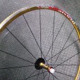 今回はロードホイールのご紹介をさせて頂きます。 品はA-CLASSのALX ６３０です。　F.Rセット税込み９４，５００円 A-CLASS最軽量のホイールです!!　フロント６２４g　リア８０６gという軽さ!!　登り坂も楽...