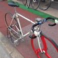 前回より始まりました、クエスト再生工場　チネリレストア第２回です。 今回始めるにあたり、一番気になり、心配していたのが、クロモリホリゾンタル、メッキラグ仕様車の要（見た目）である、『メッキラグ』部分です。 肝心なこの部分...